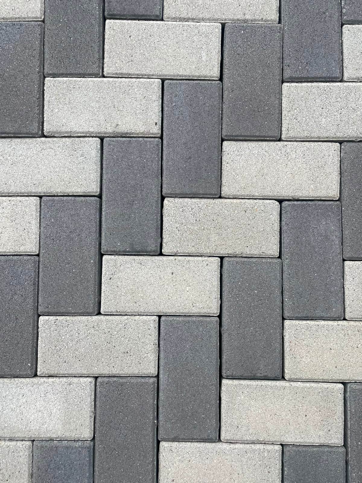 Laid sample of 10 × 20 cm concrete pavers